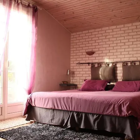 Villa Belle Au Calme Avec Piscine Couverte